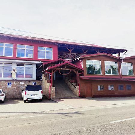 Restaurant And Pension Stenly Spissky Stvrtok Extérieur photo