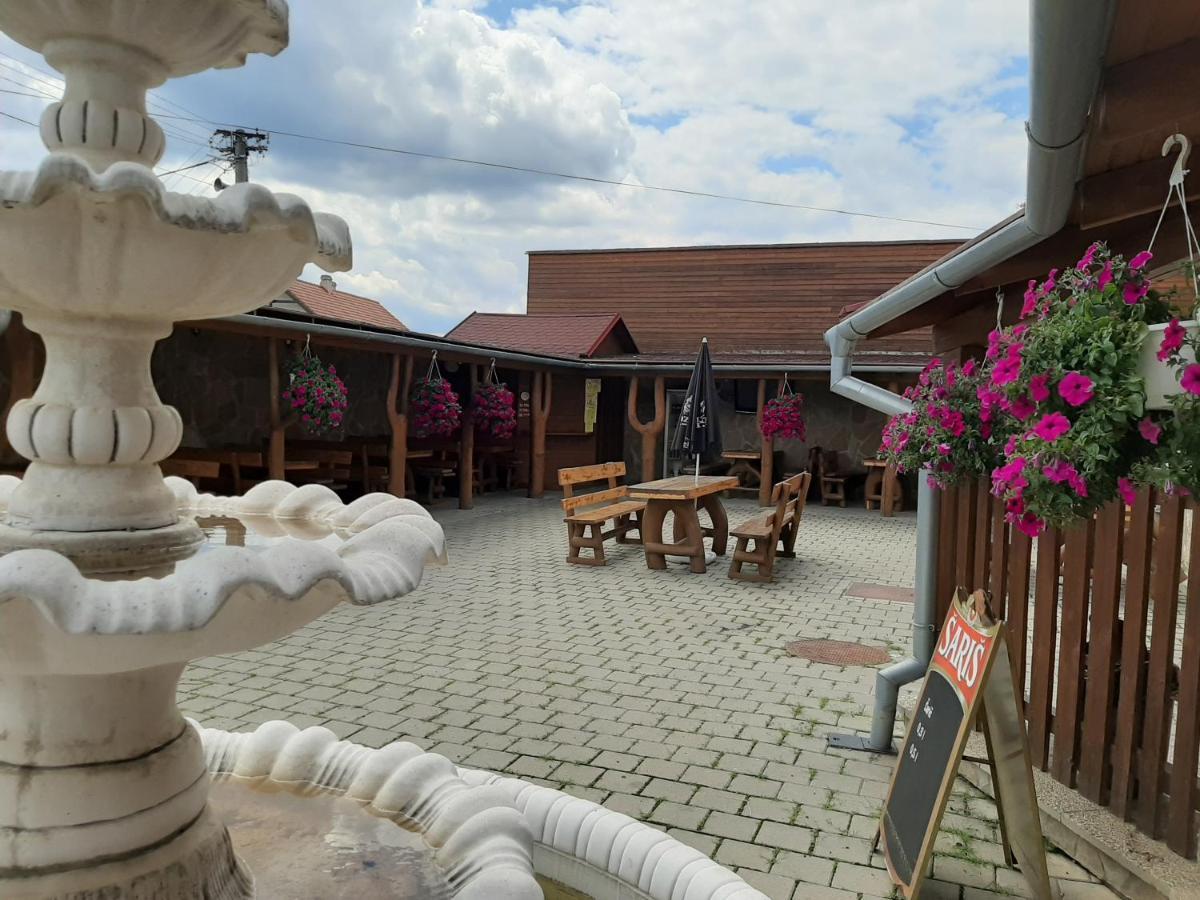 Restaurant And Pension Stenly Spissky Stvrtok Extérieur photo