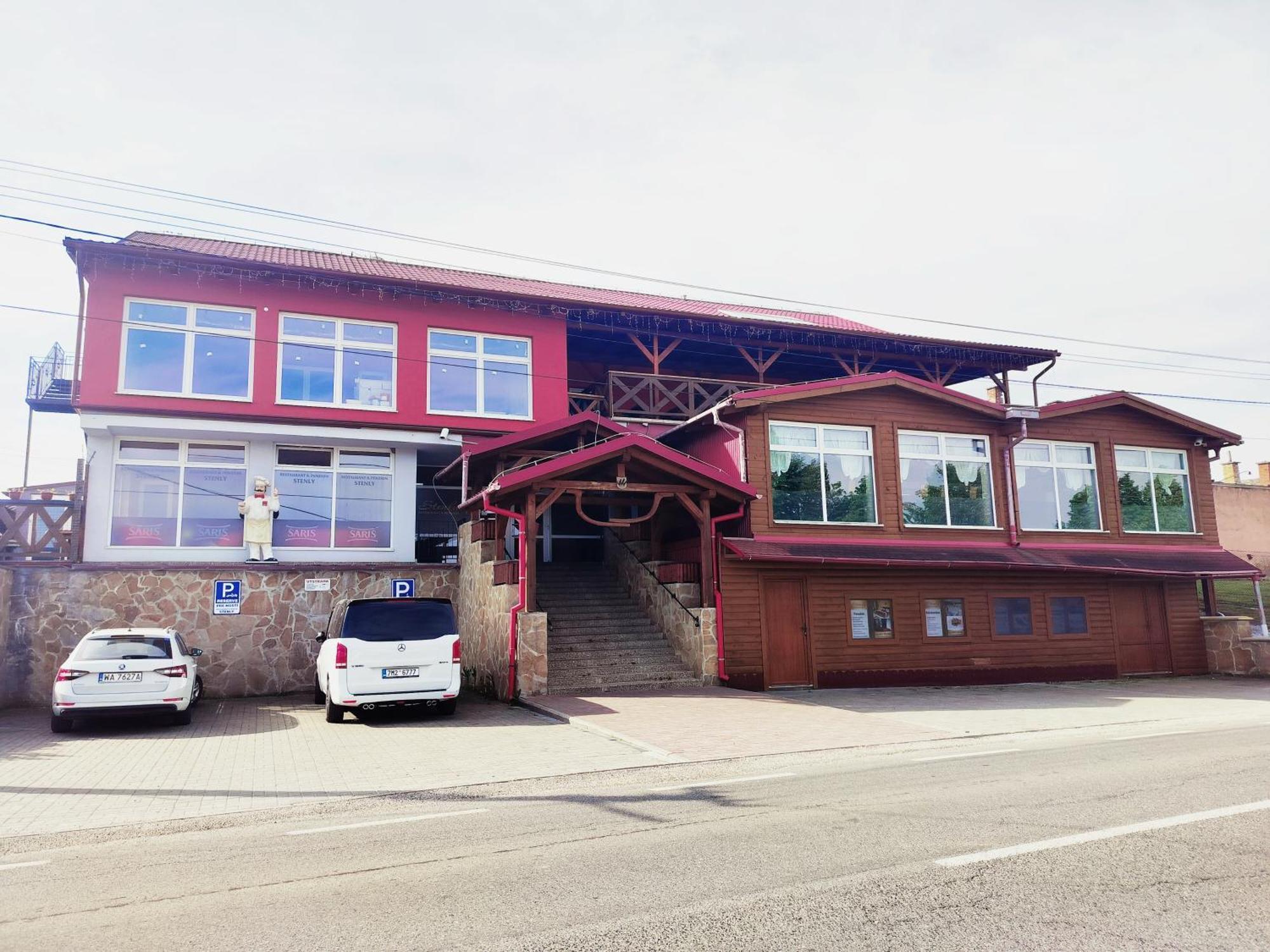 Restaurant And Pension Stenly Spissky Stvrtok Extérieur photo